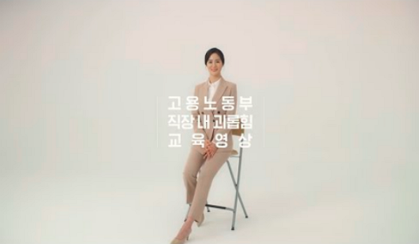 뵿     